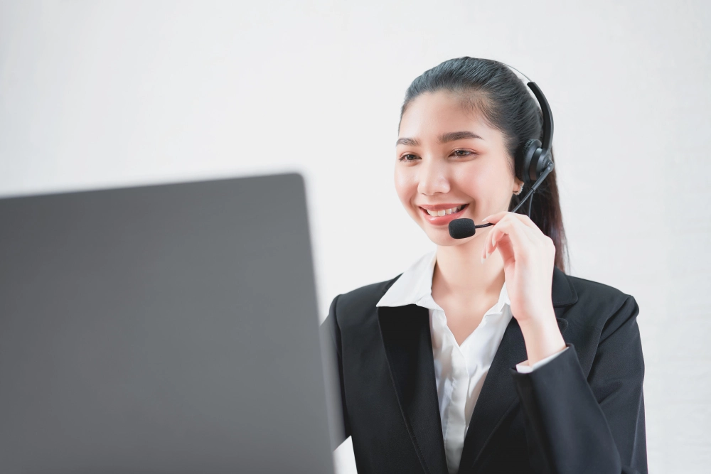 apa bedanya telemarketing dan customer service